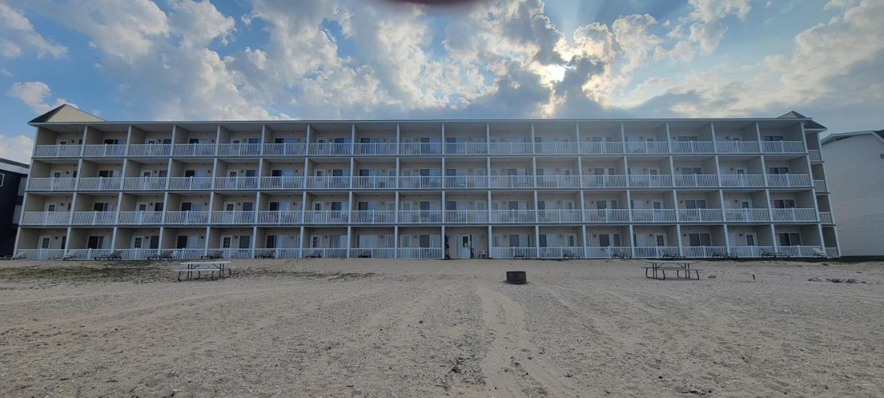 Mackinaw Beach And Bay Inn & Suites Mackinaw City Exterior foto